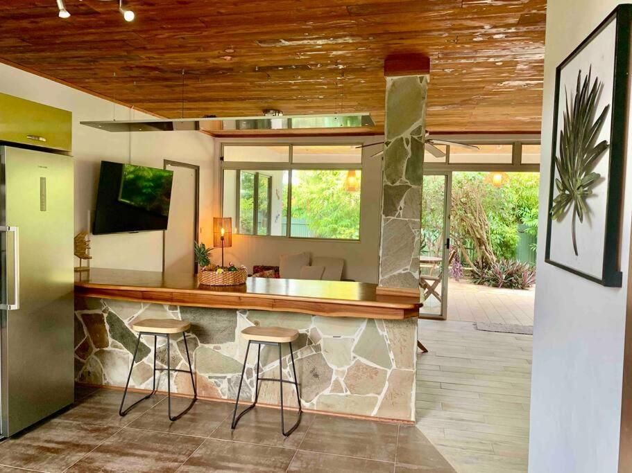 Villa Hoama Lodge Moorea Teavaro Екстер'єр фото