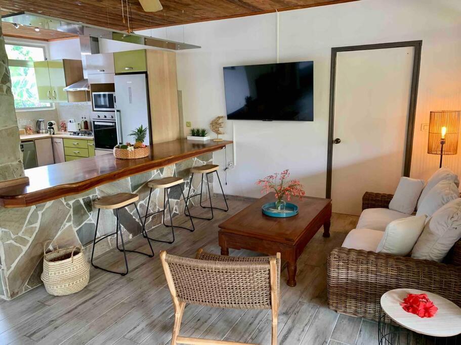 Villa Hoama Lodge Moorea Teavaro Екстер'єр фото